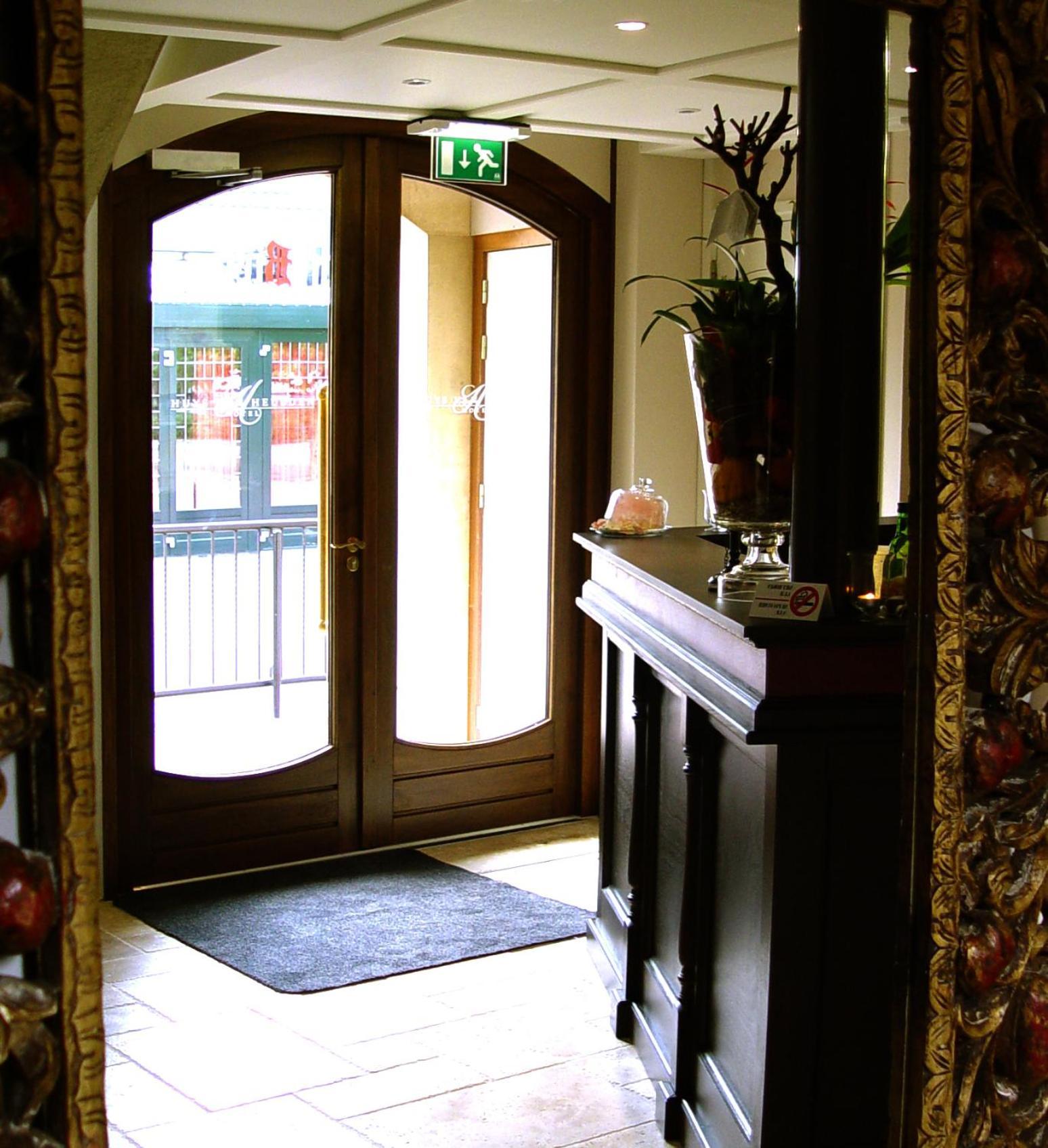 אסטן Hotel Huys Van Heusden מראה חיצוני תמונה