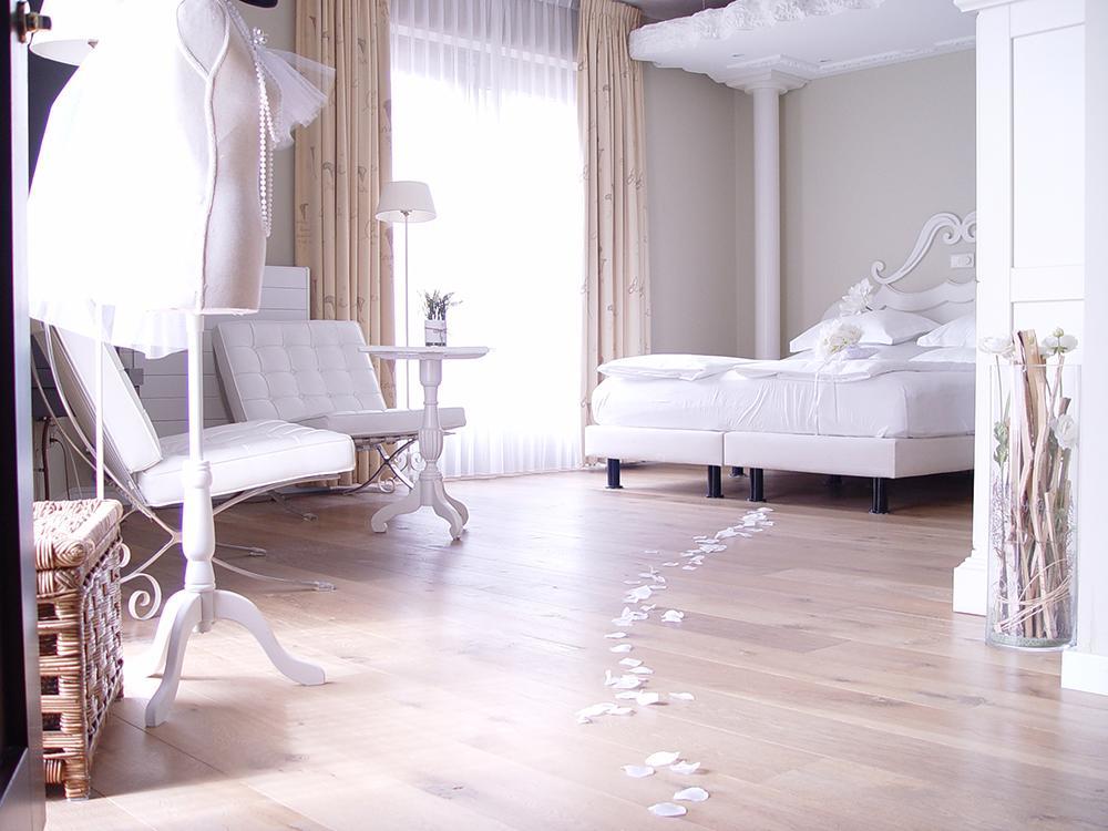 אסטן Hotel Huys Van Heusden מראה חיצוני תמונה