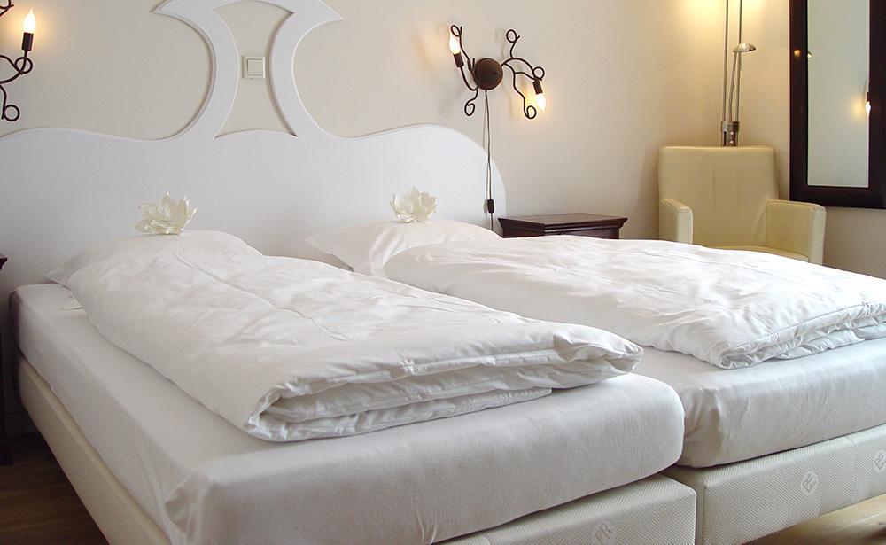 אסטן Hotel Huys Van Heusden מראה חיצוני תמונה